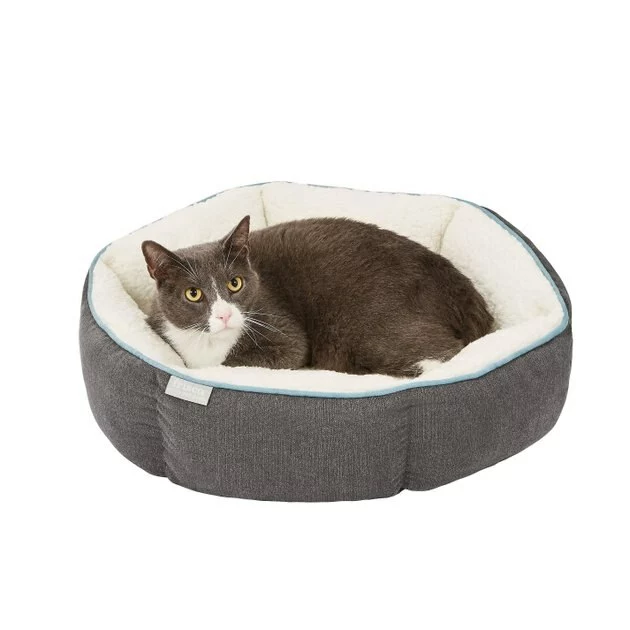 Frisco Sherpa Hexagon Bolster Cat & Dog Bed 8 Frisco Sherpa Hexagon Bolster Cat & Dog Bed - Image 6