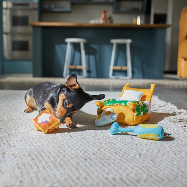 Frisco Brunch Breakfast in Bed Hide & Seek Puzzle Plush Squeaky Dog Toy 6 Frisco Brunch Breakfast in Bed Hide & Seek Puzzle Plush Squeaky Dog Toy - Image 4